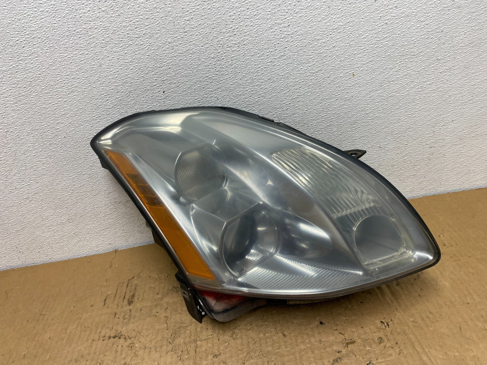 2004 2005 2006 Nissan Maxima Right Passenger Side Headlight Xenon HID AC8261 DW0