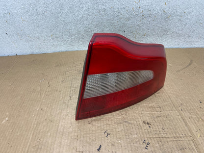 2007 - 2013 Volvo S80 Right Passenger RH Side Tail Light AI8296 DW2