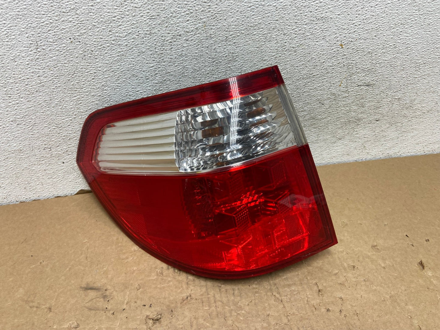2005 2006 2007 Honda Odyssey Left Driver LH Side Tail Light AF8032 LK0