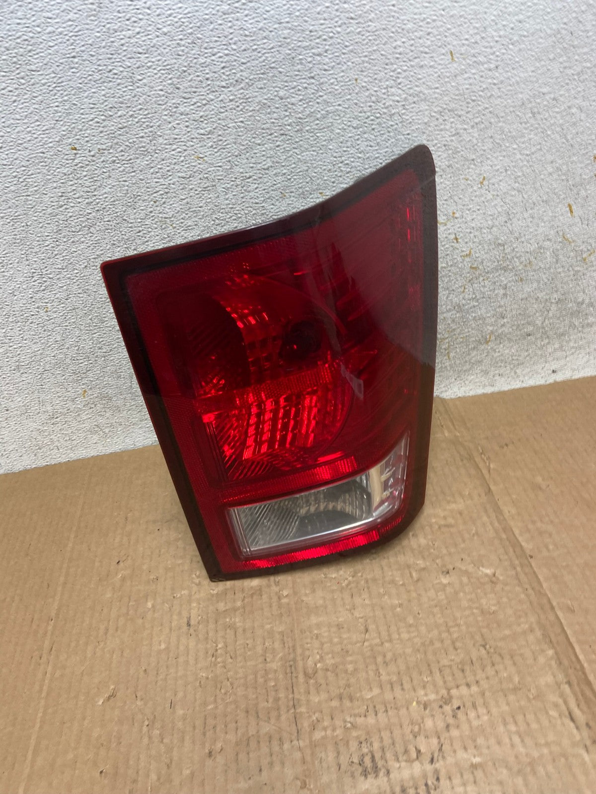 2007 2008 2009 2010 Jeep Grand Cherokee Right Passenger Tail Light AI6528 LK2