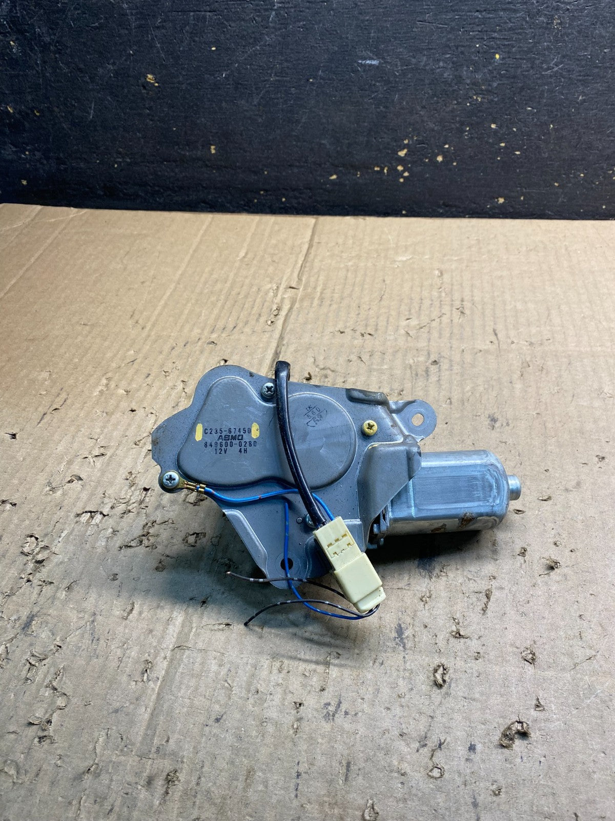 2006 to 2010 Mazda 5 Windshield Rear Wiper Motor OEM ab0390  DG4