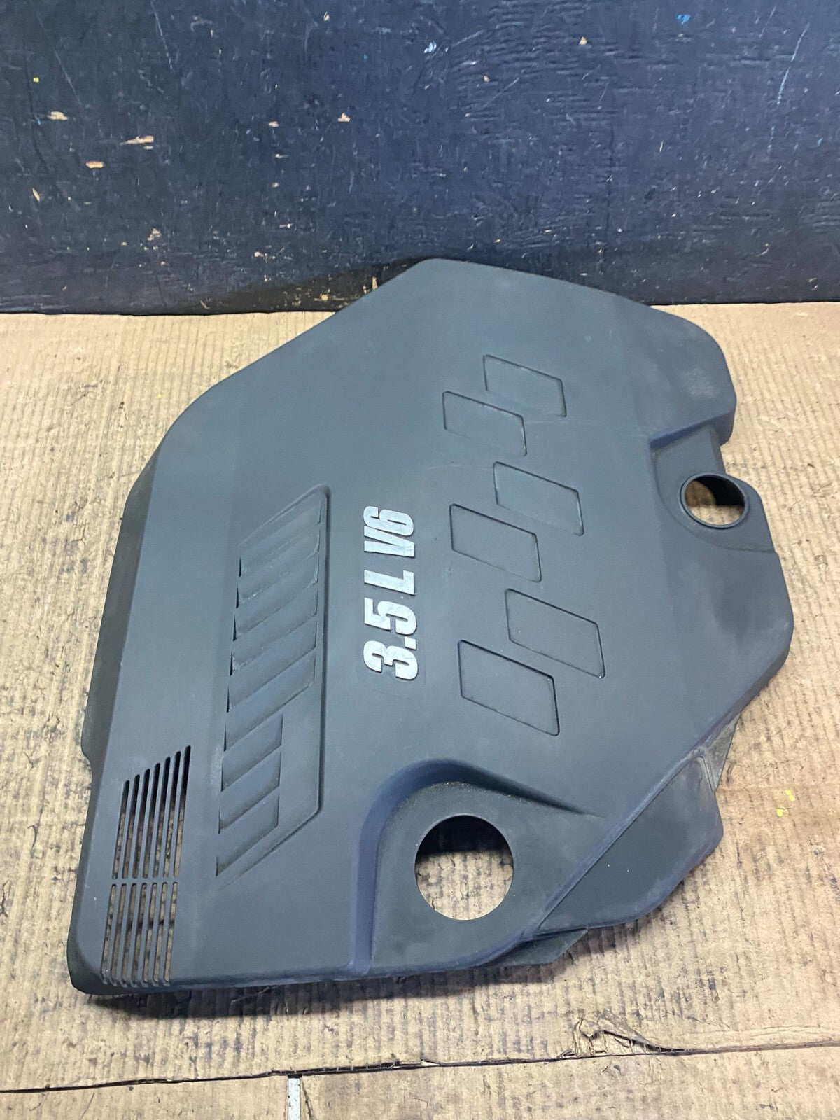 2007 to 2008  Saturn Aura 3.5L Engine Motor Cover N1986 PS3