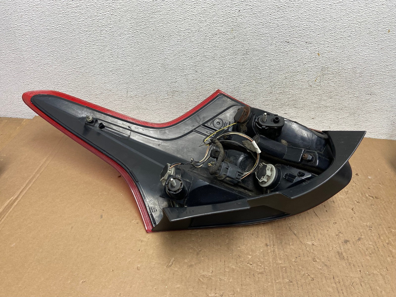 2012 2013 2014 Ford Focus Tail Light Hatchback Left Driver Lh Side AD8144 LK4