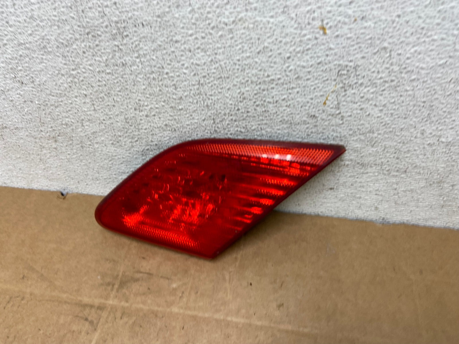 2003 to 2004 Toyota Avalon Right Passenger RH Inner Tail Light AD6311 LK1