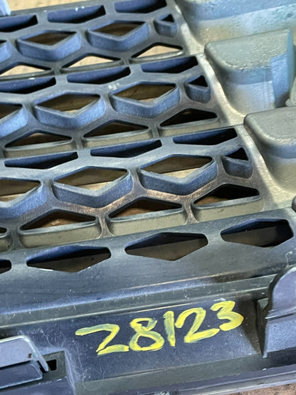 2009 to 2011 Nissan Maxima Front Upper Grill Grille Oem Z8123 DG10