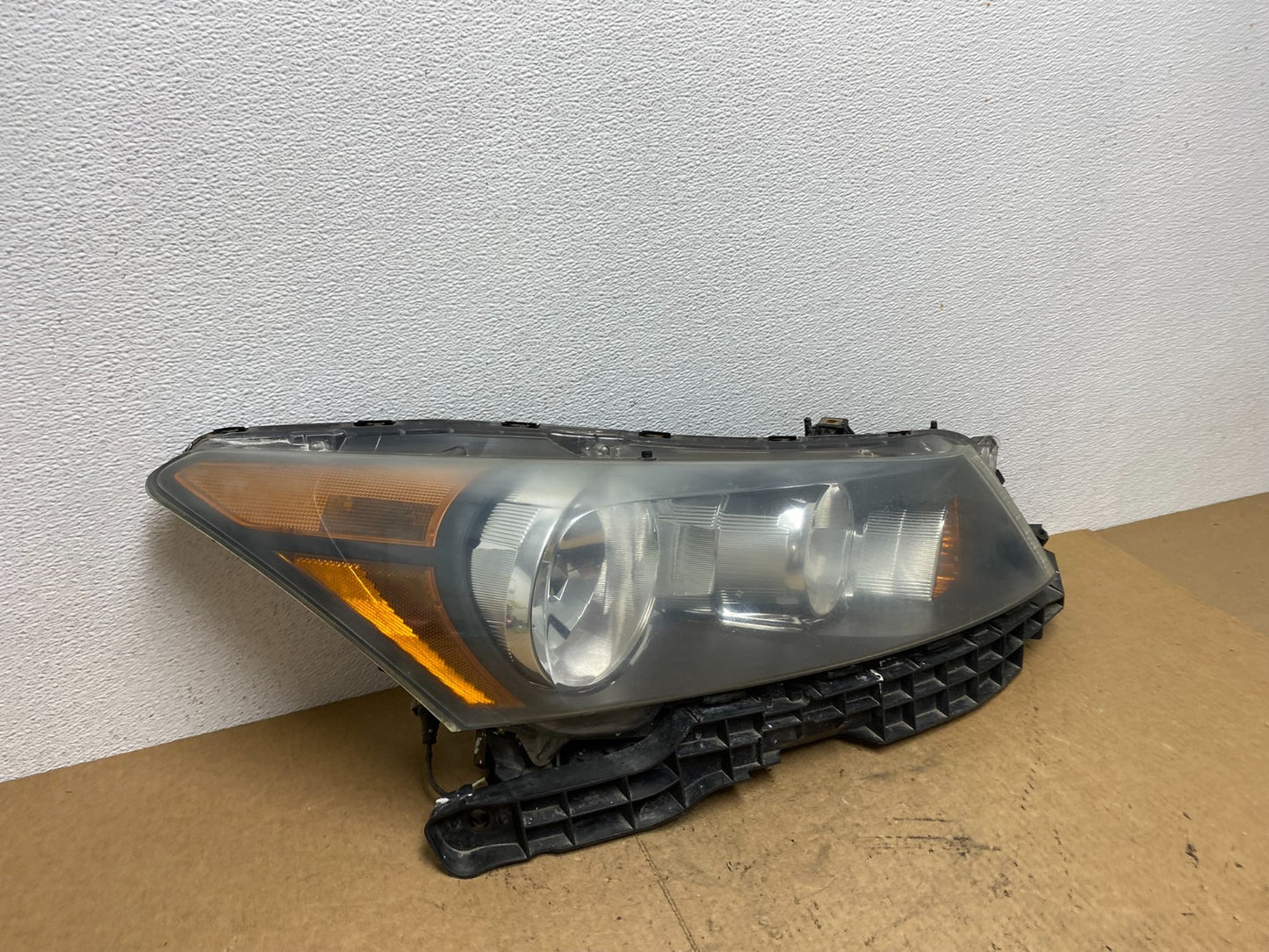 2008 to 2012 Honda Accord Sedan Right Passenger RH Headlight AC3506 DW2