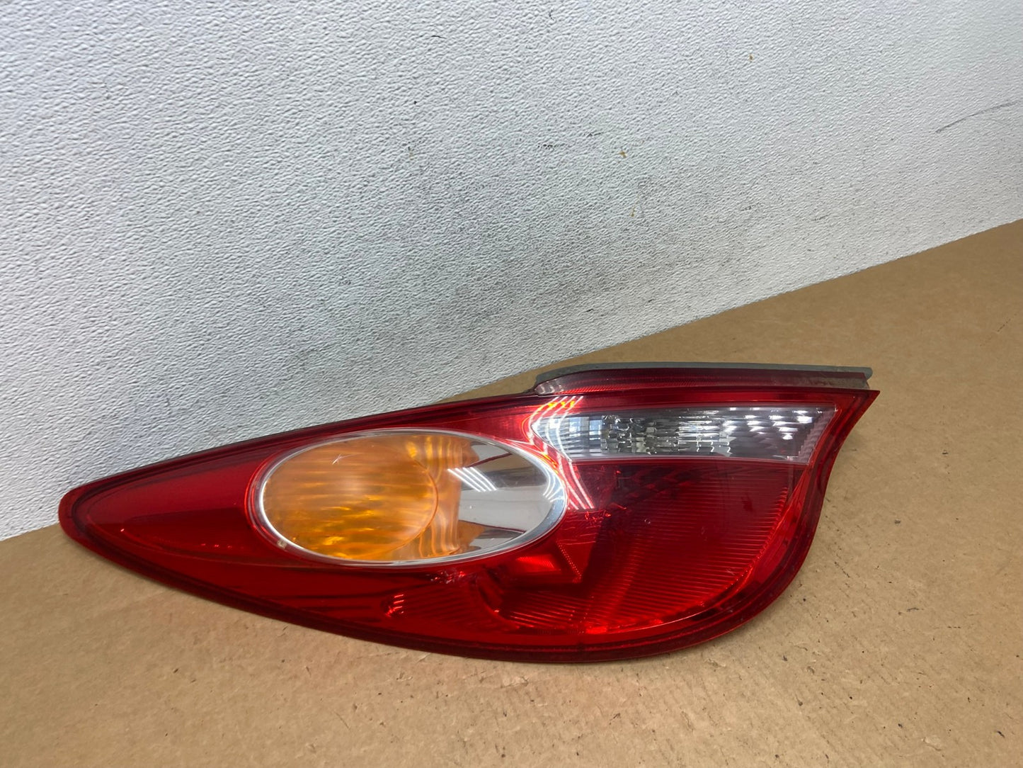 2004 2005 2006 Toyota Solara Left Driver Lh Side Tail Light AD4736 LK2