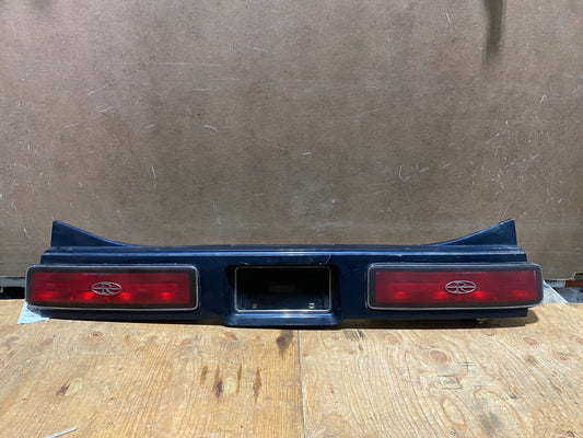 1986 to 1988 Buick Riviera Rear Tail Gate Panel Tail Light Y6378 PS0
