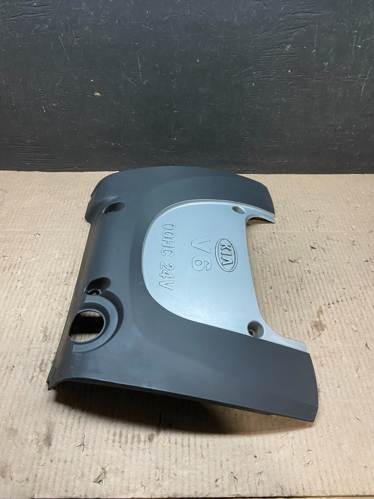 2003 to 2005 Kia Optima V6 24V Engine Cover Motor OEM i3683 DG13