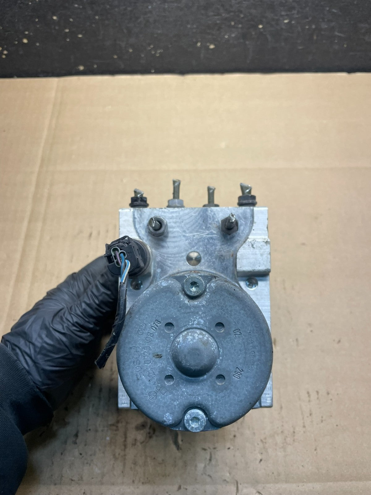BMW E46 325xi 330xi ABS Anti Lock Brake Pump 3451 6762113 w6645 DG5