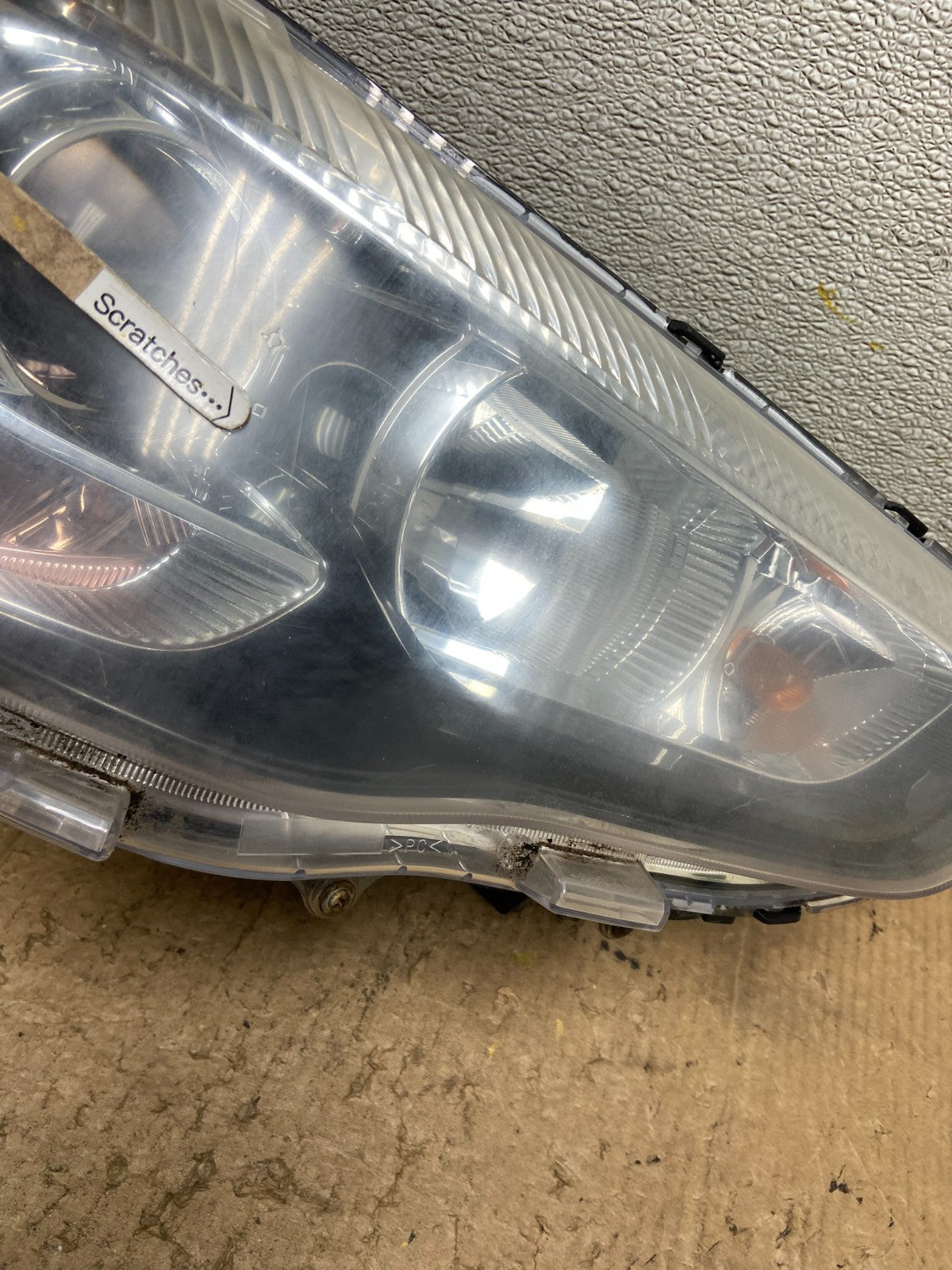 2011-2013 Mitsubishi Outlander Sport Right Passenger Xenon Headlight AA8317 DW3