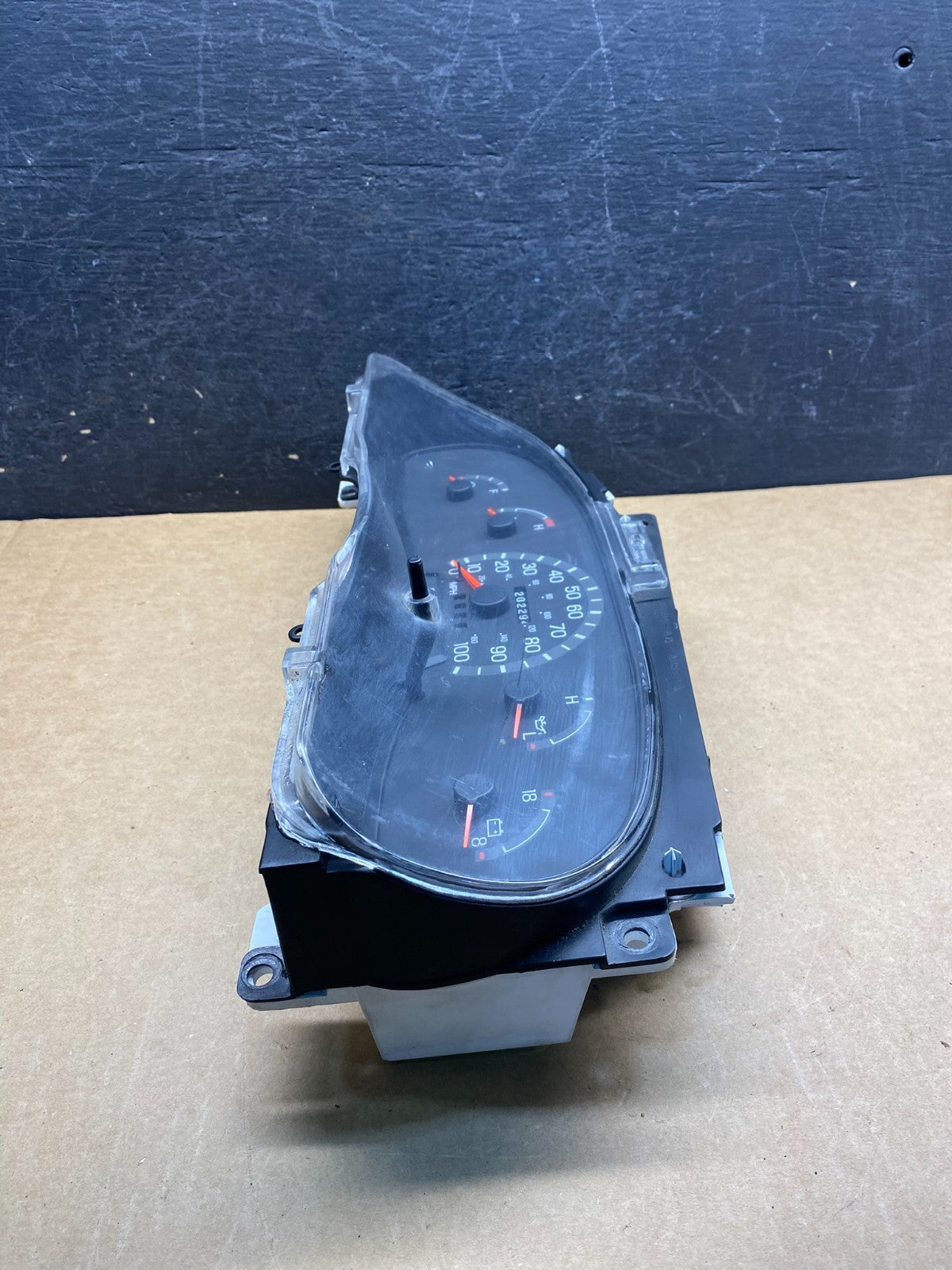 2001-2002 Ford Econoline E250 E350 Van Speedometer Instrument Cluster ah7102 DG3