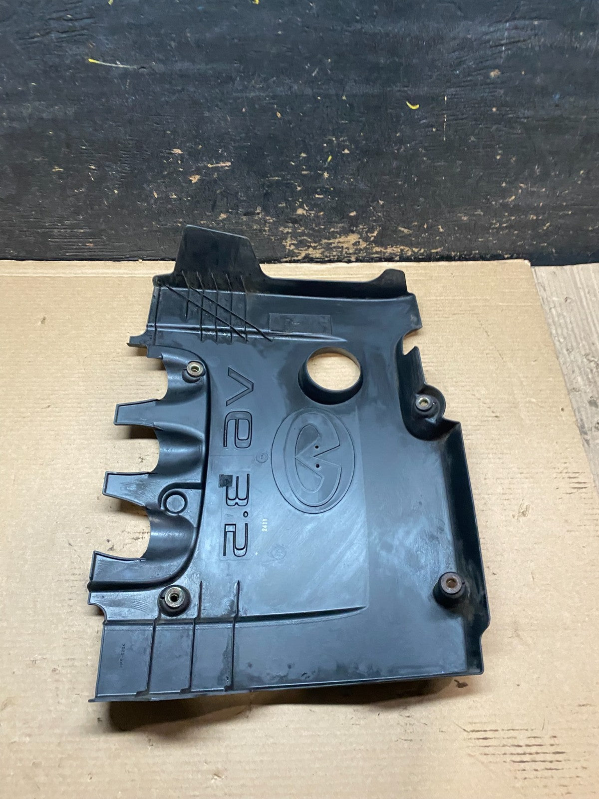 2002 to 2004 Infiniti i35 3.5L V6 Engine Motor Cover OEM V9327 DG6