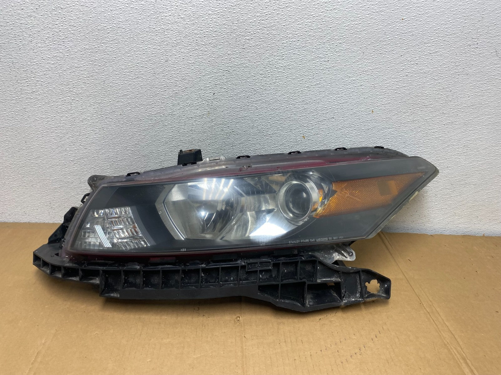 2008 to 2012 Honda Accord Coupe Left Driver LH Side Headlight AD0732 DW0