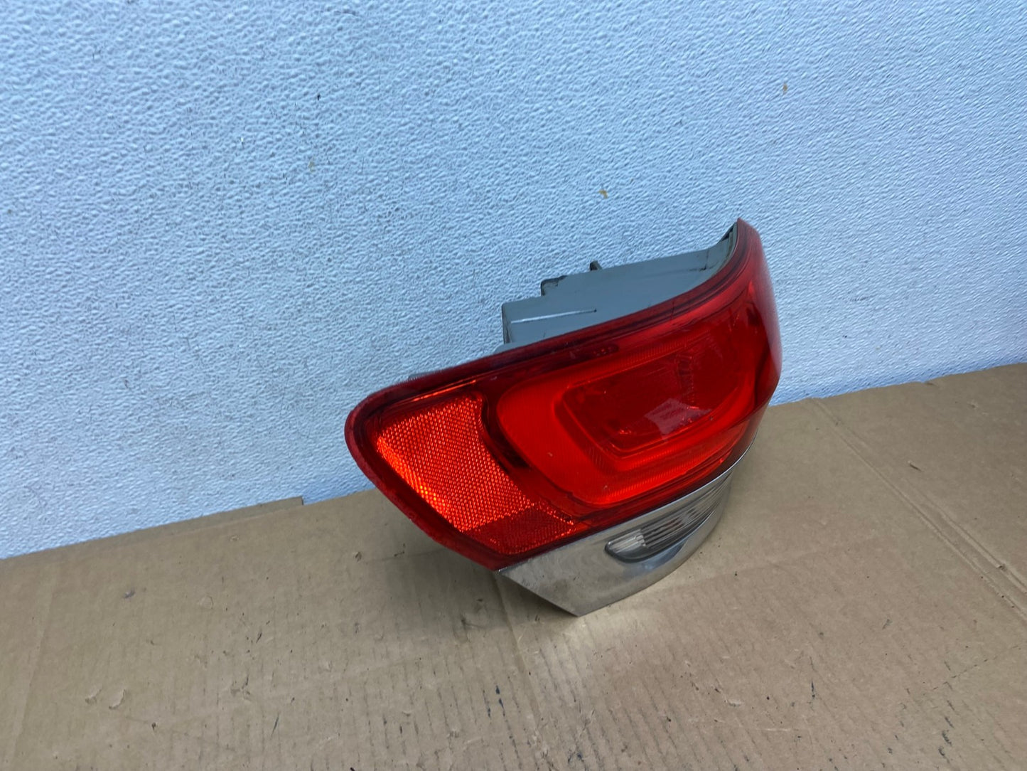 2014 - 2018 Jeep Grand Cherokee Left Driver LH Side Tail Light AD0839 LK2
