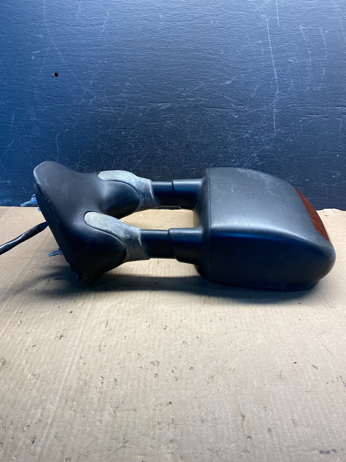 1999 to 2007 Ford F250 F350 F450 Left Driver Door View Mirror AE7658 DW3