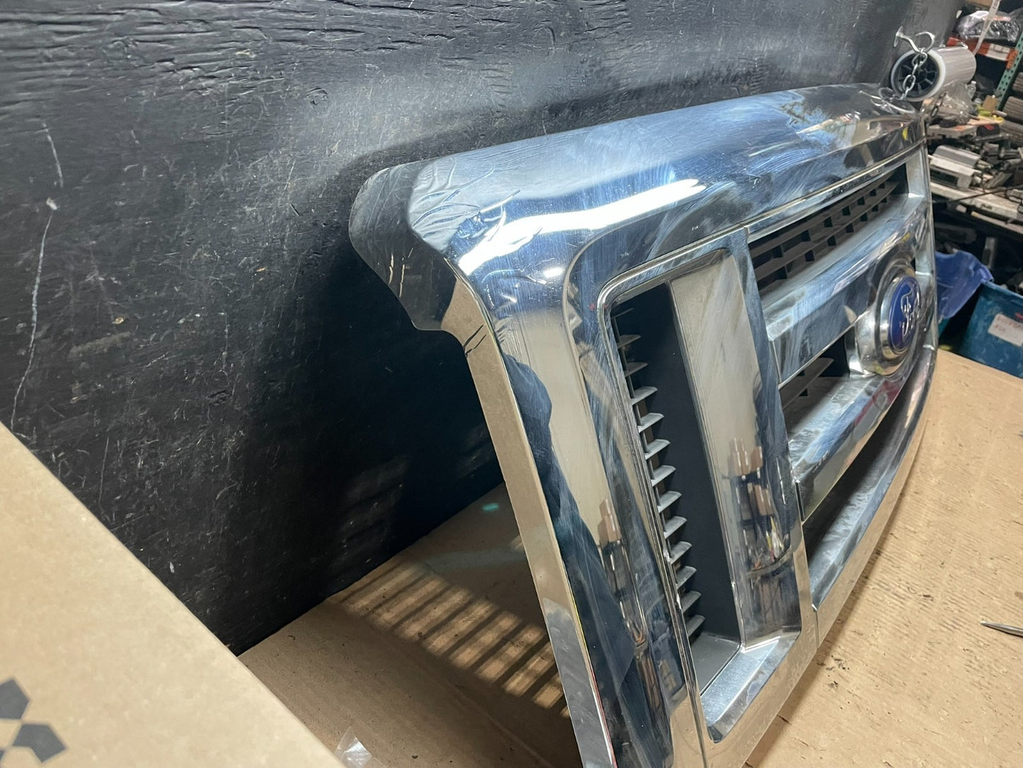 2008 to 2014 Ford Econoline E150 E250 Front Upper Chrome Grill Grille u6087 DG2