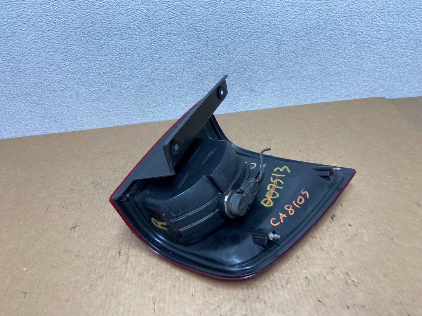 2003 to 2006 Lincoln Navigator Right Passenger Side Tail Light Oem AC3251 DW4