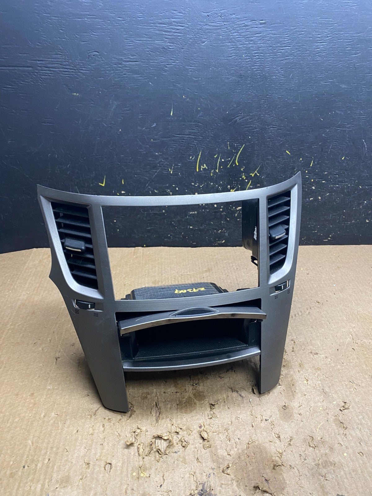 2010 - 2014 Subaru Outback Radio Console Dashboard Center Panel Trim z7309 DG2