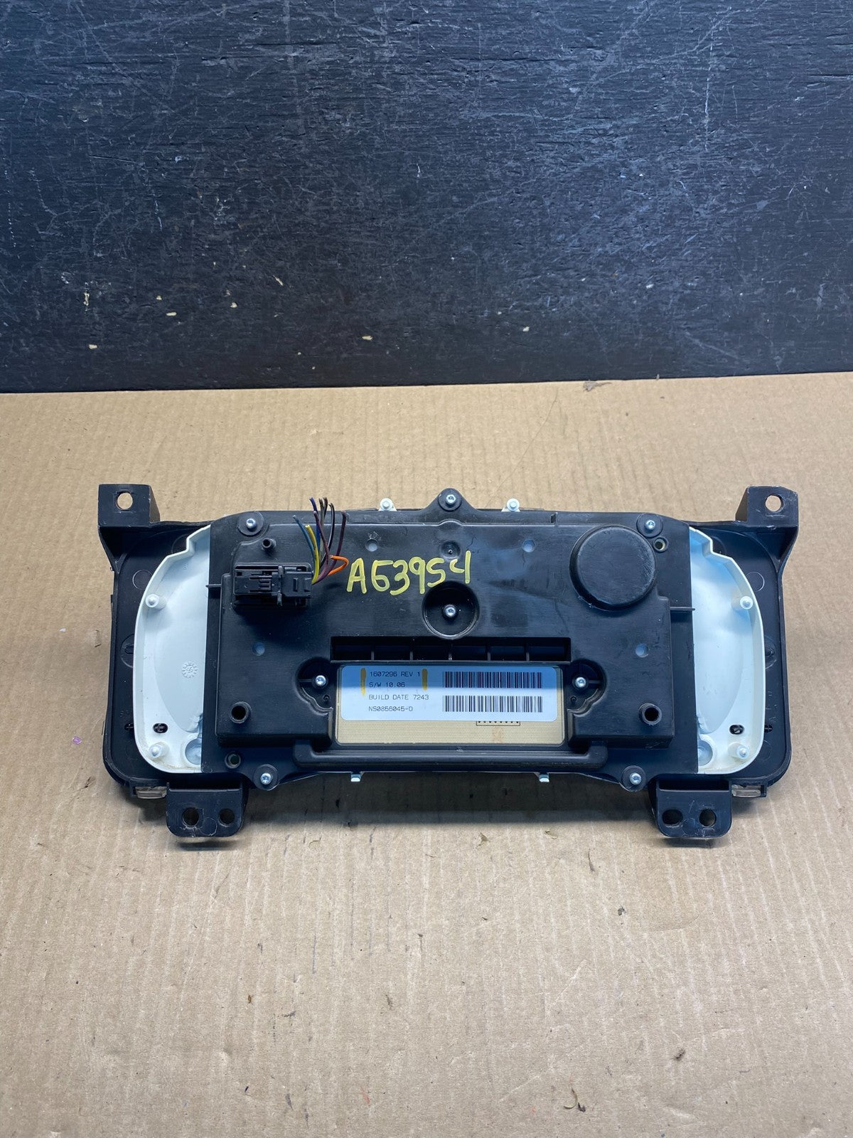 2006 to 2010 Hummer H3 Dash Cluster Gauge Speedometer AG3954 DW4
