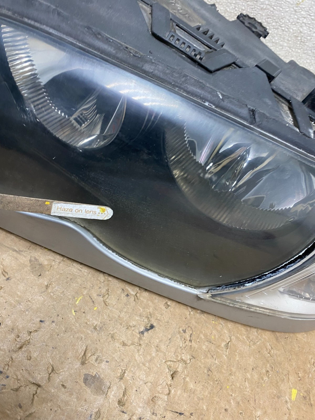 2002 to 2005 BMW 3 E46 Sedan Left Driver LH Halogen OEM Headlight V6063 DW8