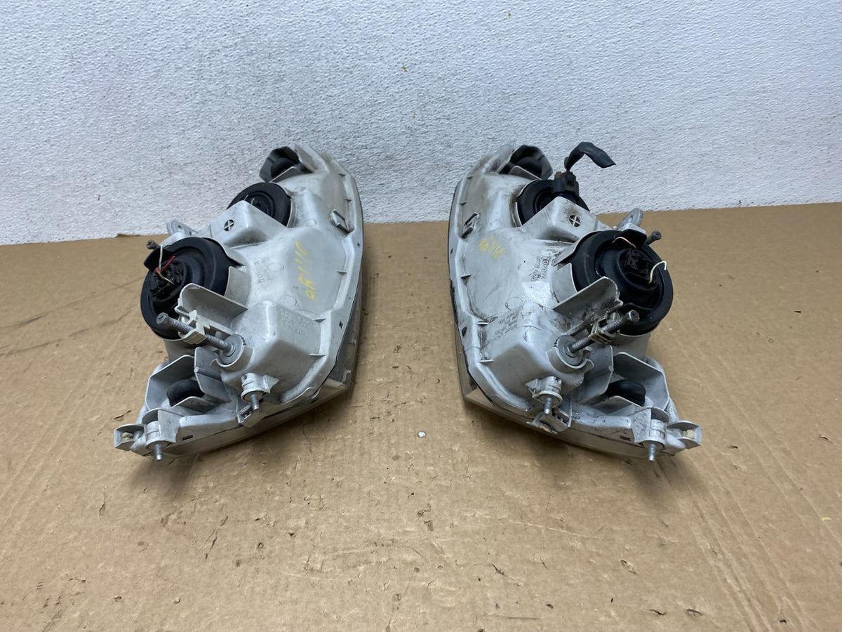 1997-2001 Lexus Es300 Left+Right Headlights Halogen AG1110 DW11