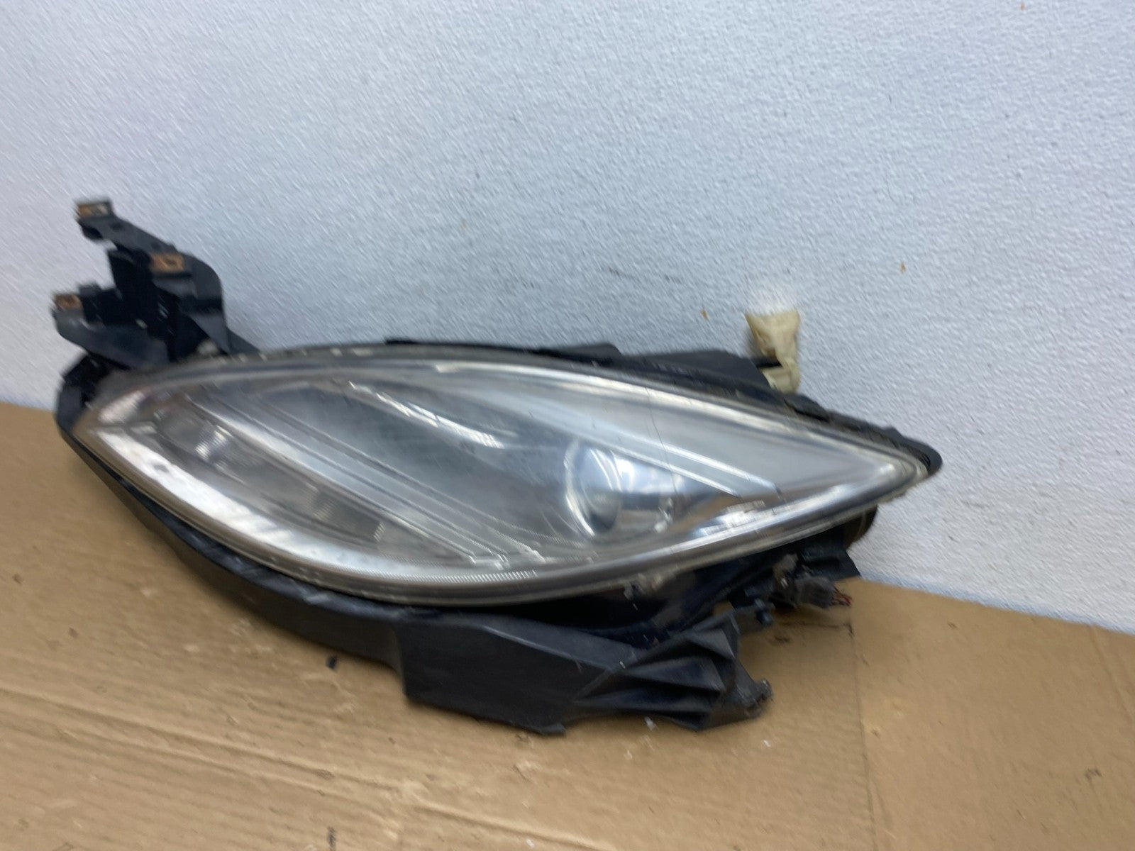 2009 - 2010 Mazda 6 Left Driver LH Side Halogen Headlight AD3892 DW1