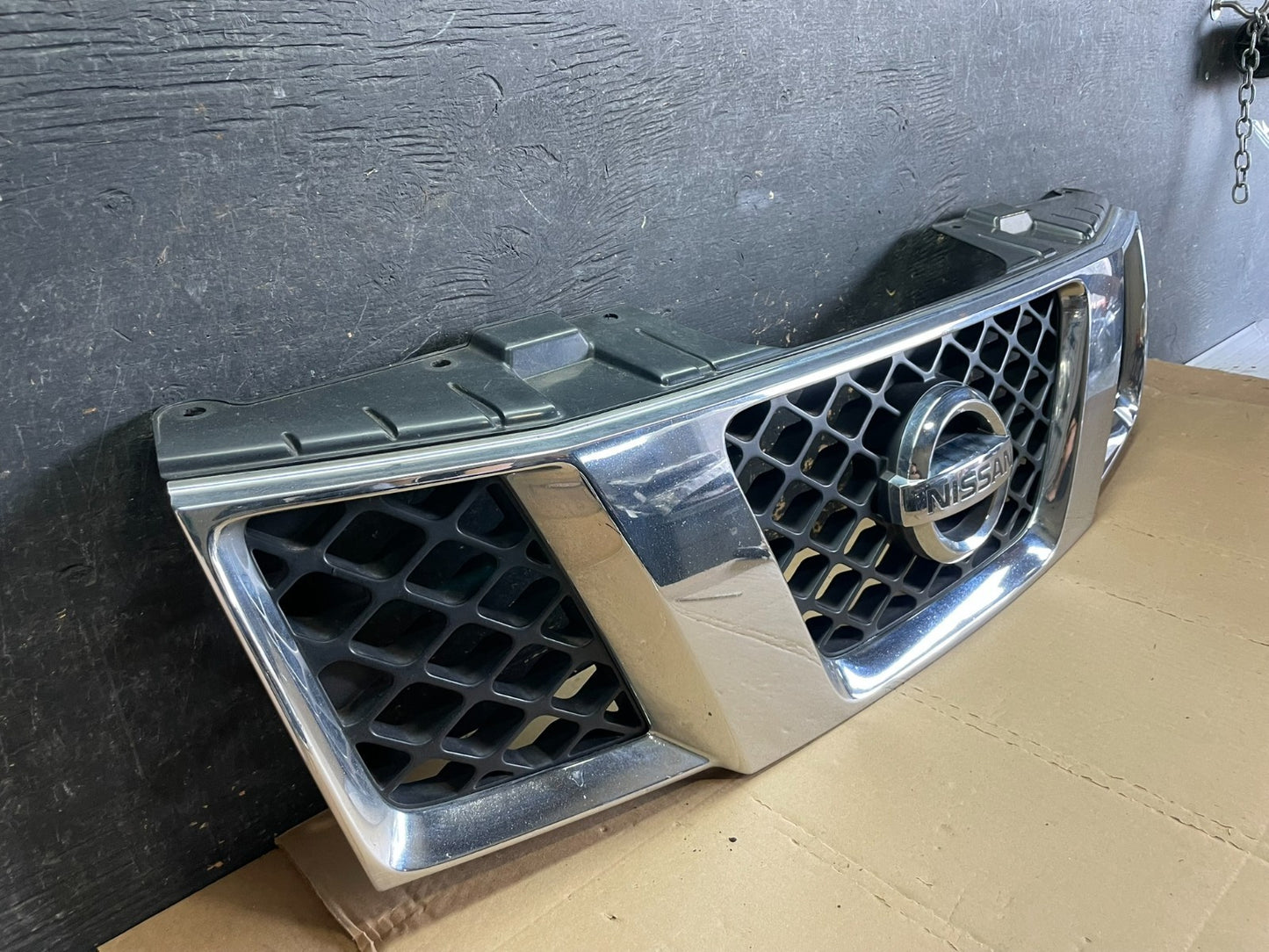 2005 2006 2007 Nissan Pathfinder Chrome Front Upper Grill Grille Oem aa8830 DG1