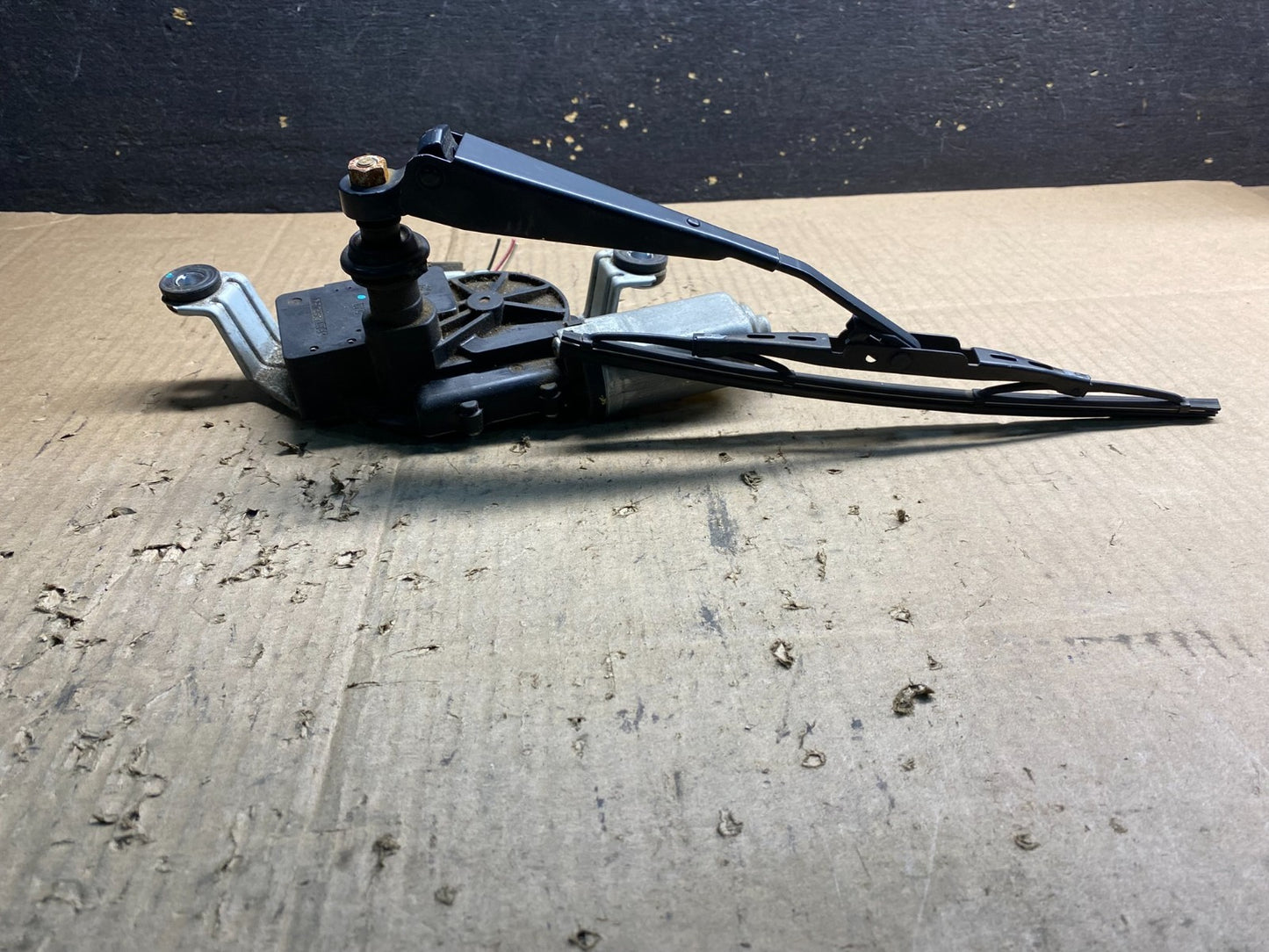 2010 to 2016 Cadillac SRX Rear Windshield Washer Wiper Motor ab0386 DG3