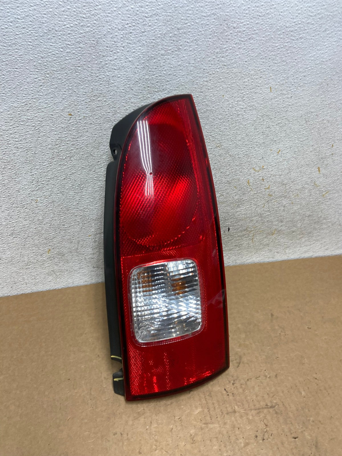 2001 to 2002 Nissan Quest Right Passenger Rh Side Tail Light AI3389 LK2