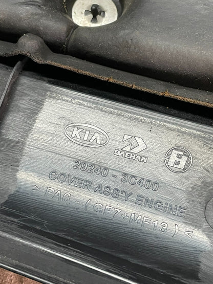 2006 to 2008 Kia Sedona V6 3.8L Engine Motor Cover z3391 DG6