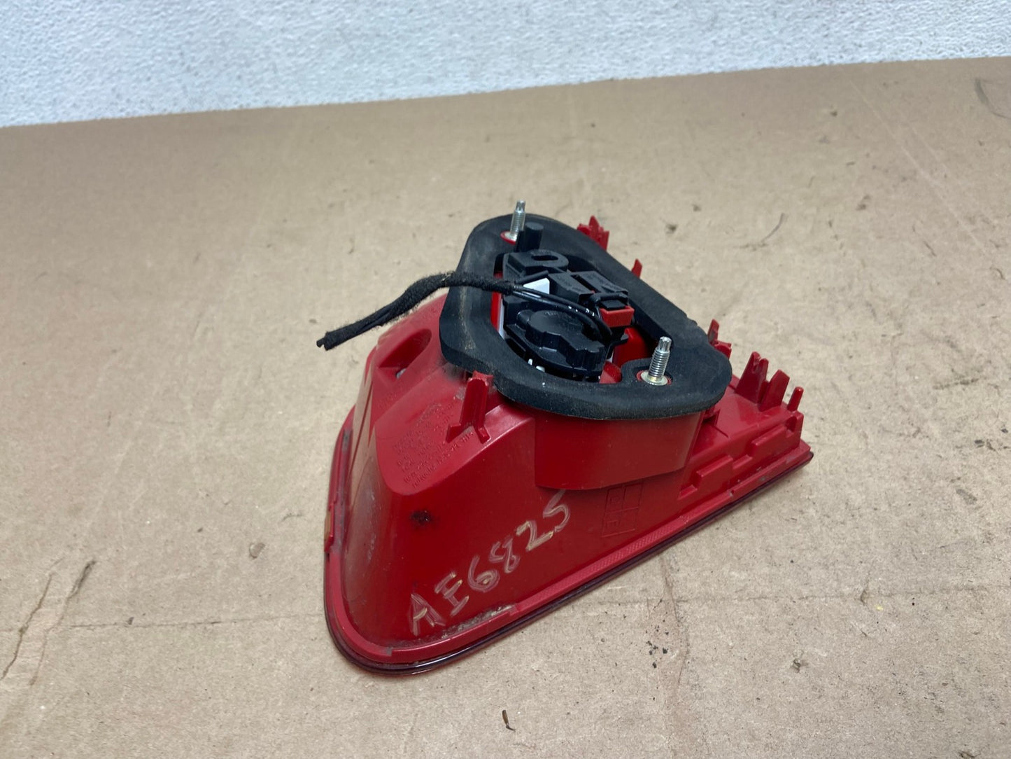 2012-2017 Volkswagen Tiguan Left Driver LH Side Inner Tail Light AE6825 LK5