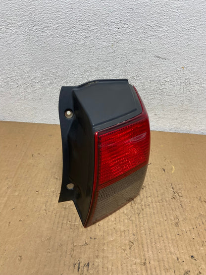 2006-2011 Mitsubishi Endeavor Right Passenger RH Side Tail Light AD1135 LK2
