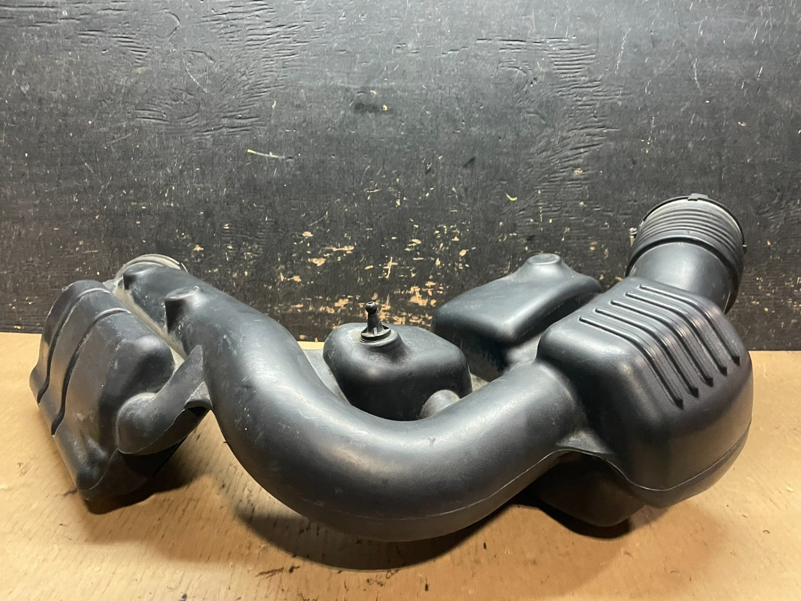 2011 - 2013 Dodge Durango 3.6L Resonator Air Intake Tube AA2408 DG3
