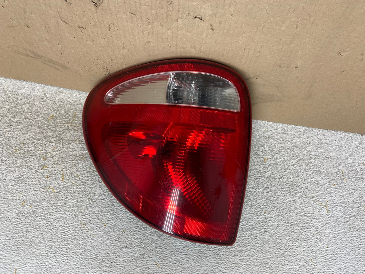 2004 to 2007 Dodge Grand Caravan Left Driver Lh Tail Light AH6899 LK0