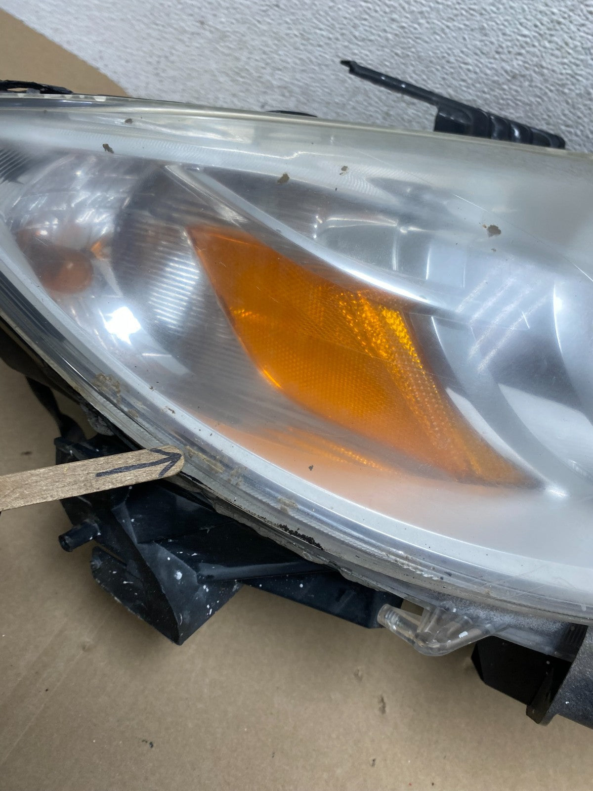 2010 - 2012 Mazda Cx9 Cx-9 Right Passenger RH Headlight Halogen AG6812 DW5