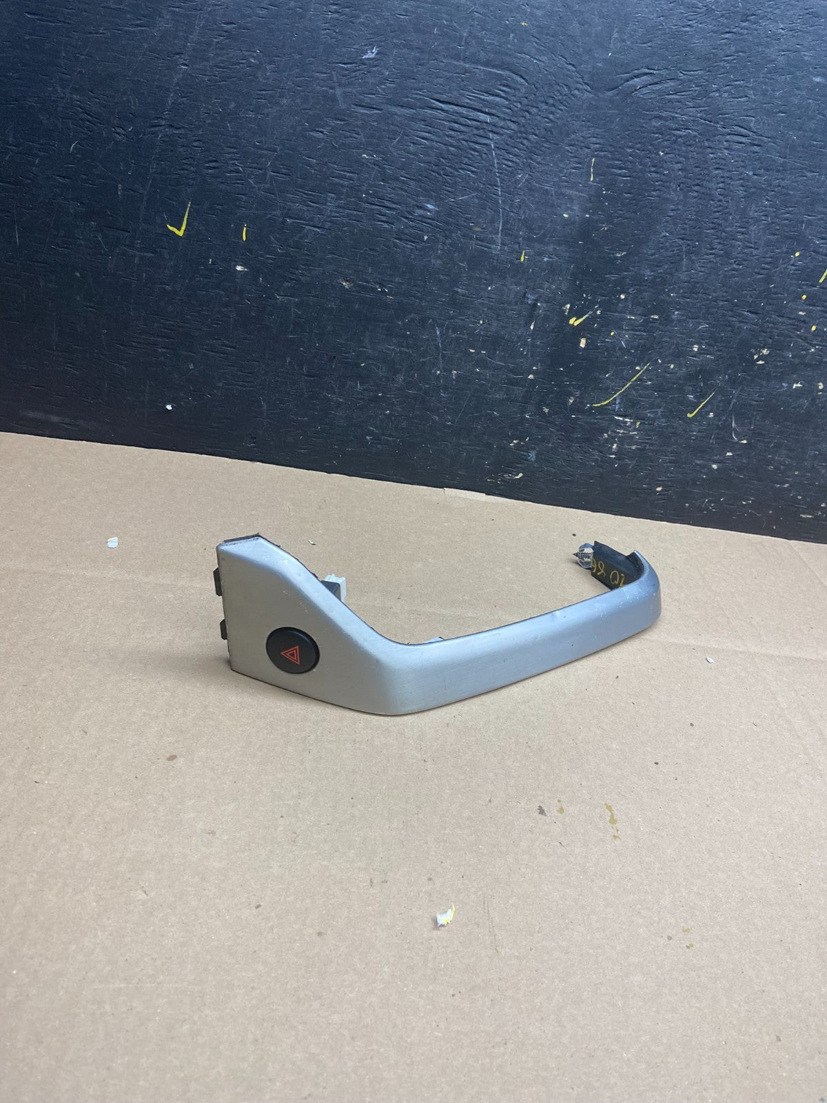 2009-2010 Nissan Murano Dash Trim Panel With Hazard Buttom Switch OEM t9086 DG0
