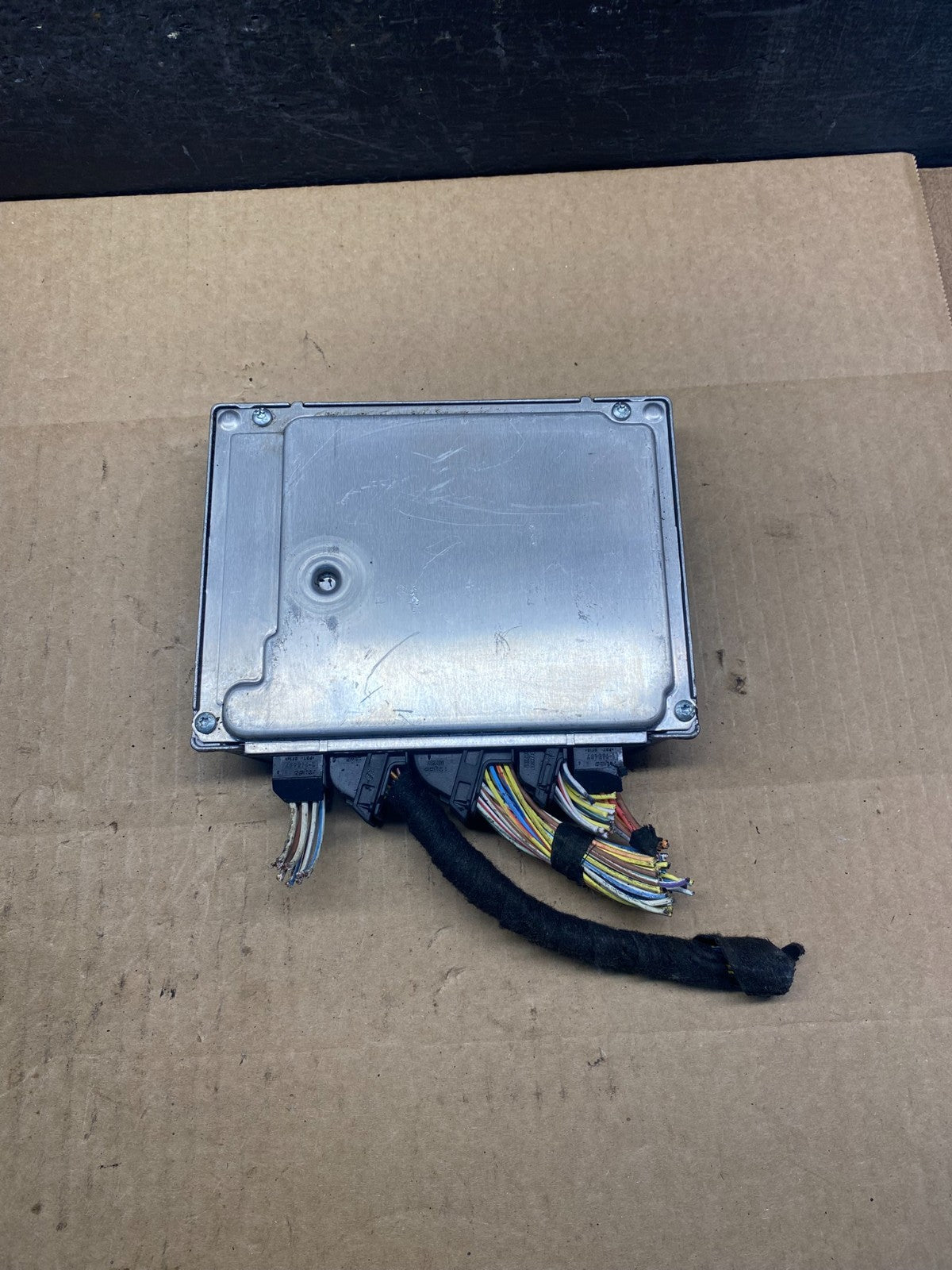 2006 to 2007 Bmw 550i 650i 750i Engine Computer ECU Control Module ECM AG9568 DG1