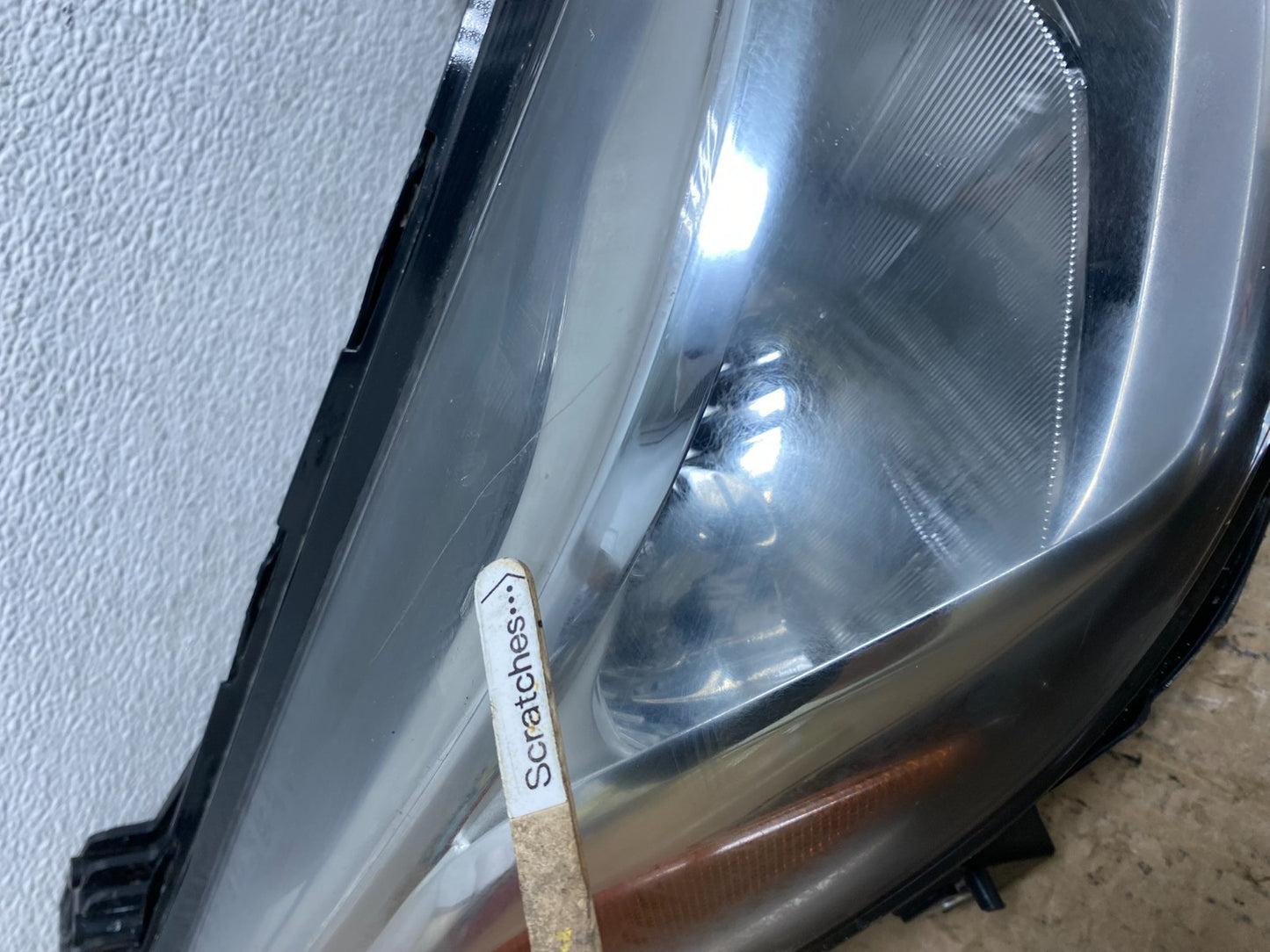 2016 to 2019 Chevrolet Cruze Right Passenger Halogen Headlight Oem AC3995 DW3