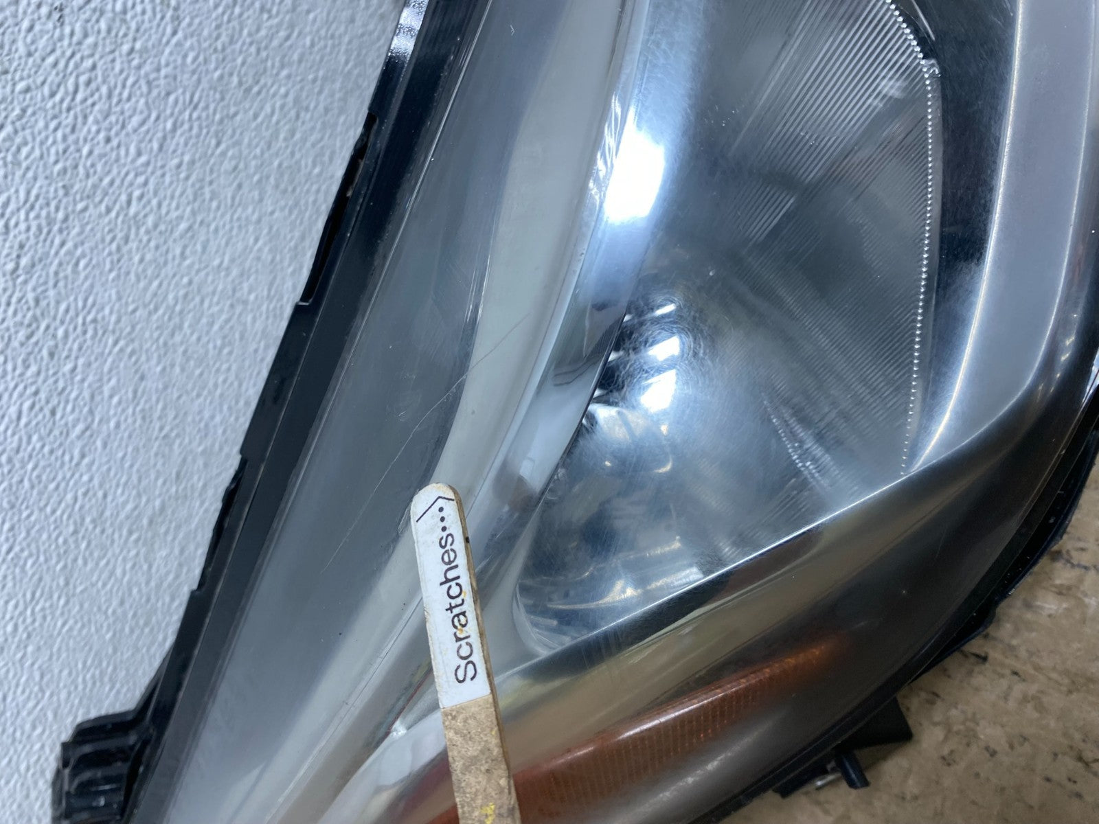 2016 to 2019 Chevrolet Cruze Right Passenger Halogen Headlight Oem AC3995 DW3