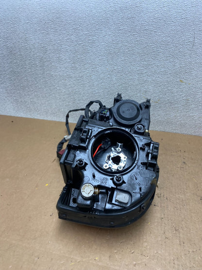 2003 to 2006 Volvo XC90 Right Passenger Rh Side Headlight Halogen Z7623 DW6