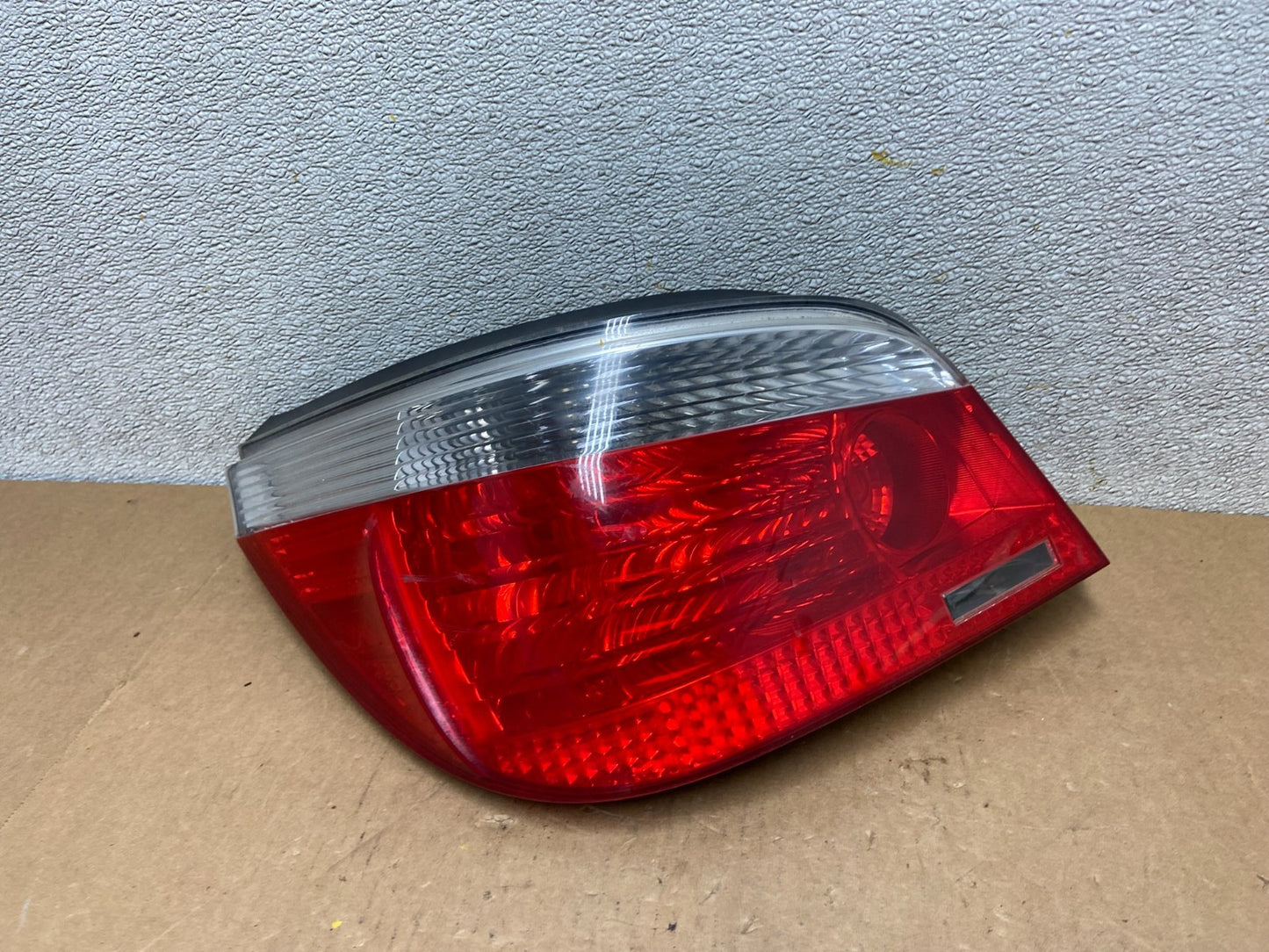 2004 -  2007 BMW 5 Series E60 Left Driver LH Side Tail Light OEM Z6792 DW0