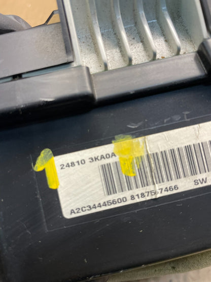 2013 Nissan Pathfinder Speedometer Cluster Gauge OEM S2313 DG9
