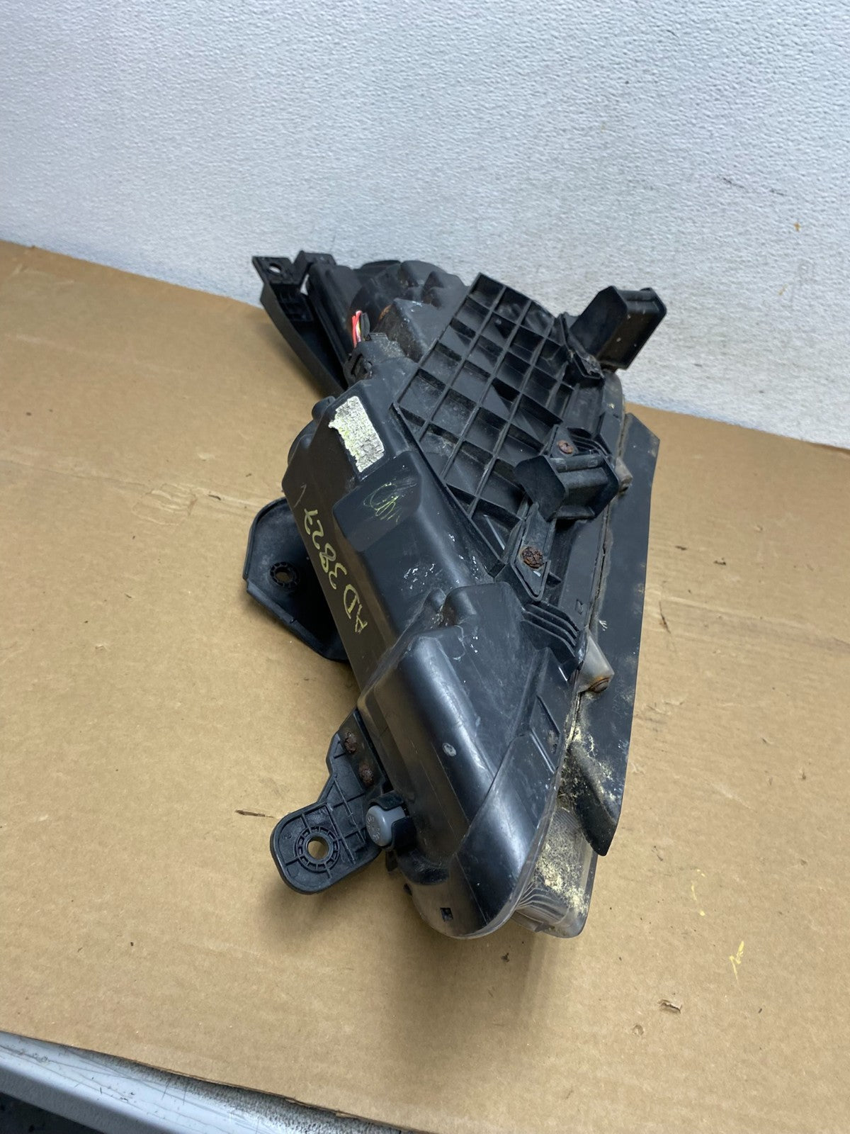 2015-2017 Hyundai Sonata Right Passenger RH Side Halogen Headlight AD3827 DW8