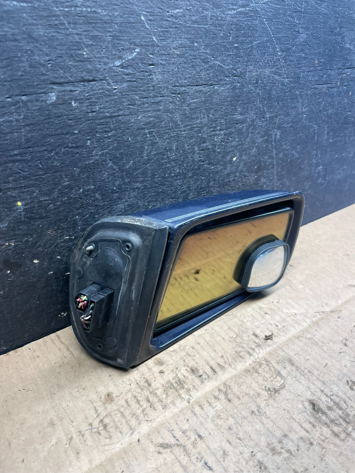 1995 - 1999 Mercedes-Benz W202 C Class Left Driver View Door Mirror R9315 DG8
