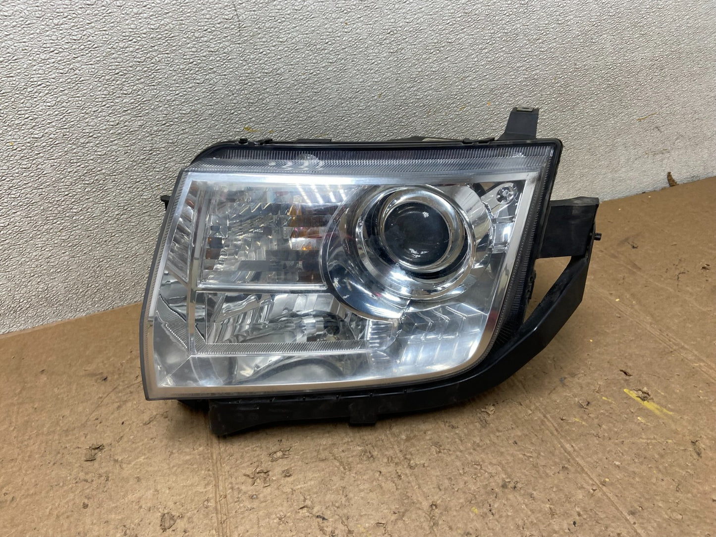 Xenon 2007 to 2010 Lincoln MKX Headlight Left Driver LH Side AD1185 DW0