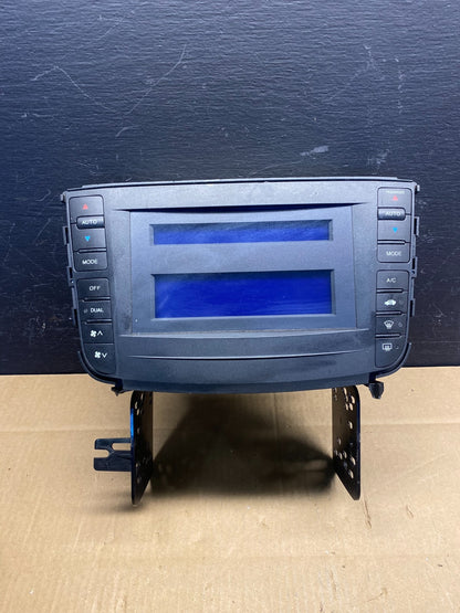 2004 2005 2006 Acura TL Display Radio Climate Control AD1563 DG0