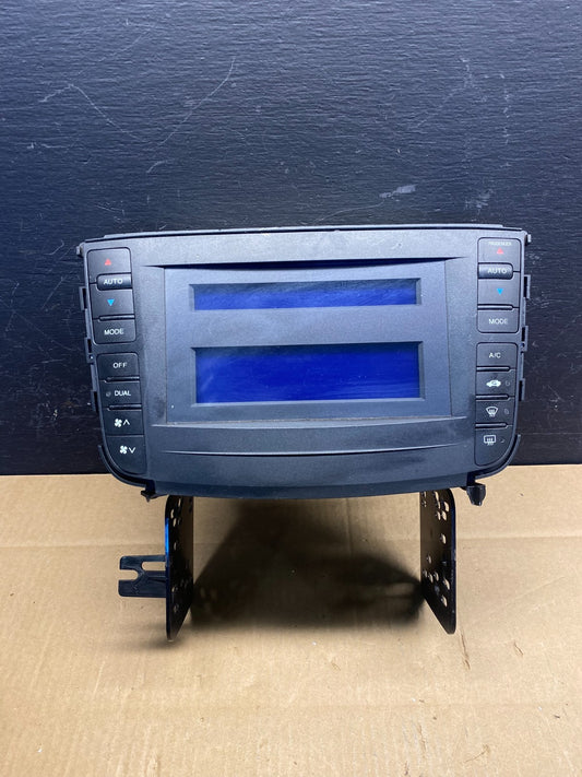 2004 2005 2006 Acura TL Display Radio Climate Control AD1563 DG0