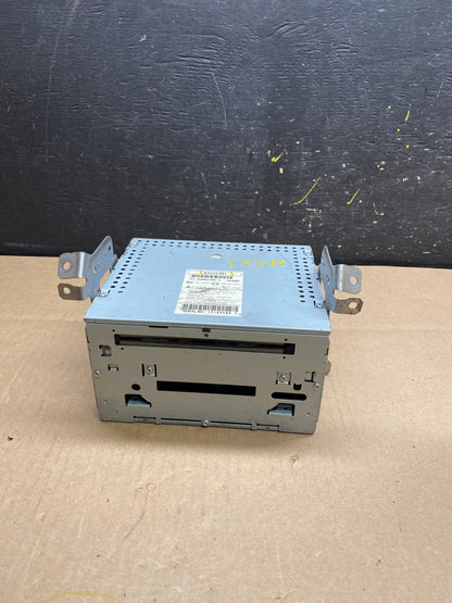 2011 2013 Mitsubishi Outlander AM/FM/CD/MP3 Radio Head Unit Receiver T4343 DG0