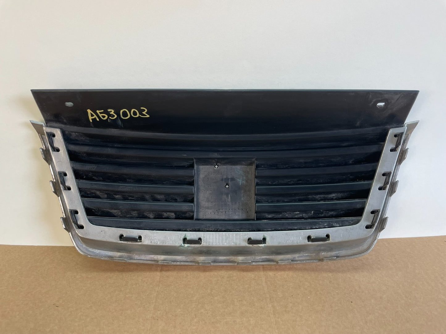 2006 2007 Saturn Vue Front Upper Grille Grill ag3003 DG3